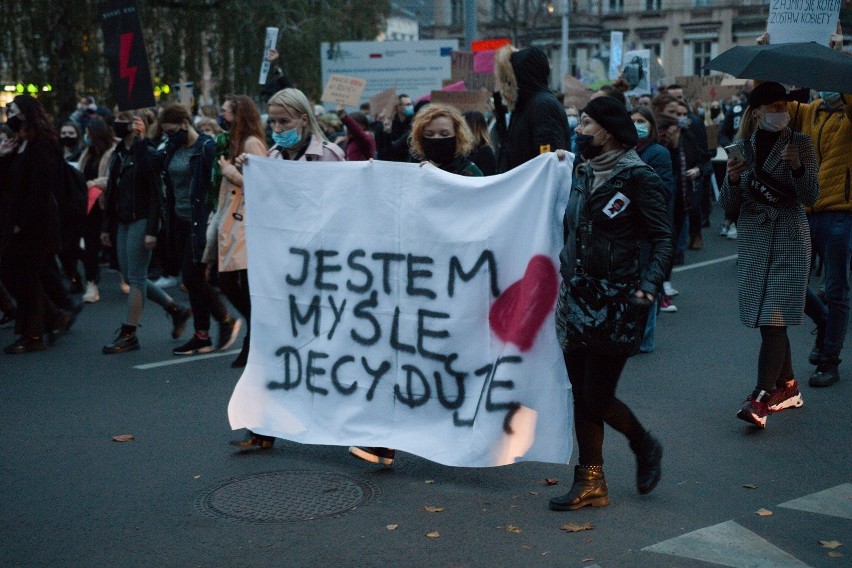 Protest przeciwko wyrokowi Trybunału Konstytucyjnego w...