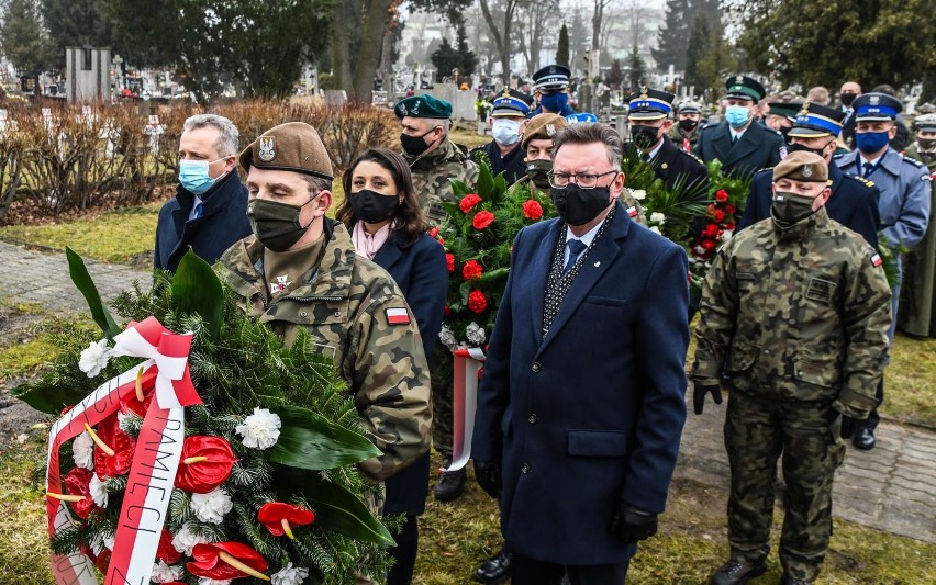 Uroczystości w hołdzie żołnierzom podziemia...