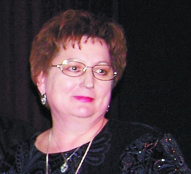Ewa Sadowska w szkole w Starych Juchach pracuje już 34 lata. Z okazji dnia nauczyciela otrzymała medal za długoletnią służbę.