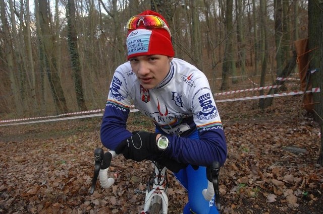 Michał Paluta ma 16 lat, jest uczniem pierwszej klasy o profilu lingwistycznym w strzeleckim LO. W styczniu br. zdobył tytuł mistrza Polski juniorów młodszych w wyścigu przełajowym.