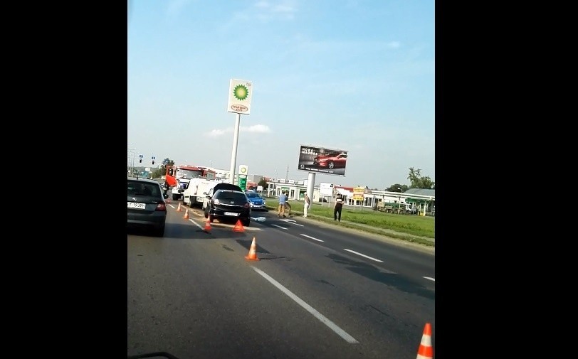 Bytom: zderzenie i utrudnienia drogowe na obwodnicy bytomsko-piekarskiej na wysokości stacji BP