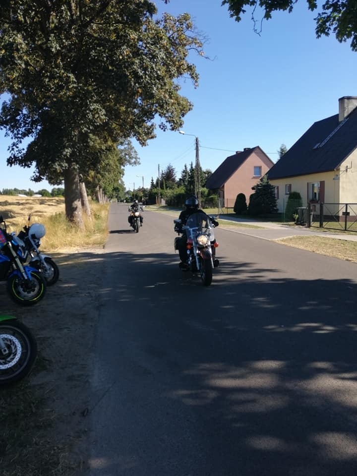 Motocykliści z całego regionu zjechali do Korytowa pod Choszcznem. Wszystko dla małego Stasia ze Stargardu! ZDJĘCIA