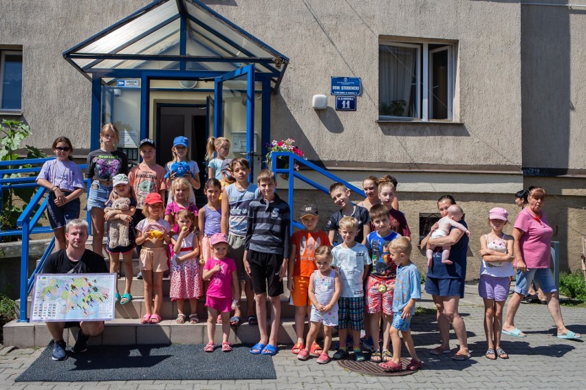 Kraków. Ukraińscy uchodźcy z budynków przy ul. Kamionka trafią do Hotelu System