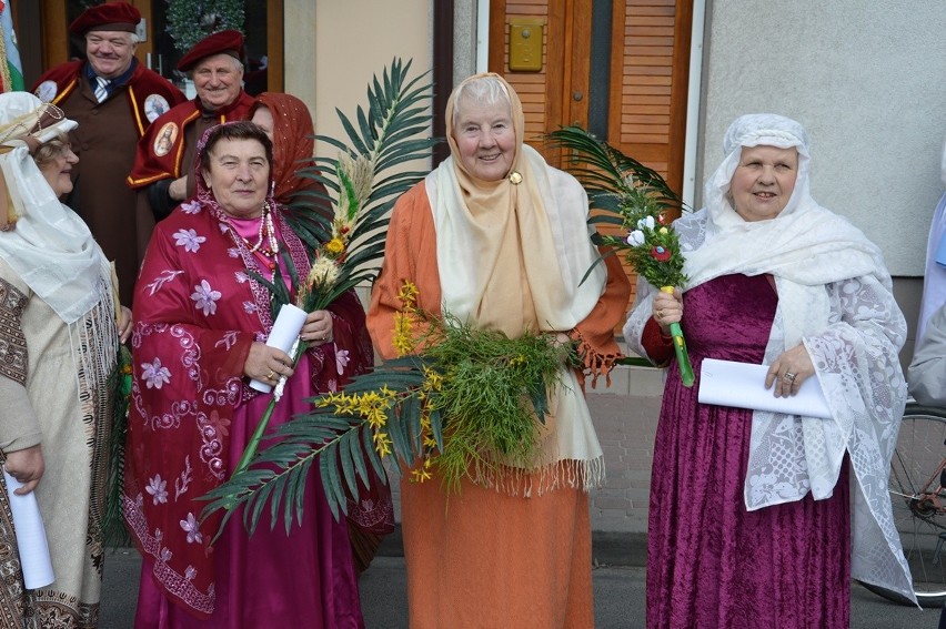 Niedziela Palmowa w Rudniku nad Sanem. Przez osła nie było wjazdu do Jerozolimy