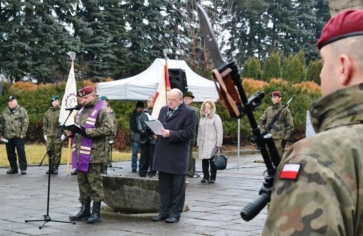 Bielsko-Biała: konsul Rosji i... ONR na Cmentarzu Żołnierzy...