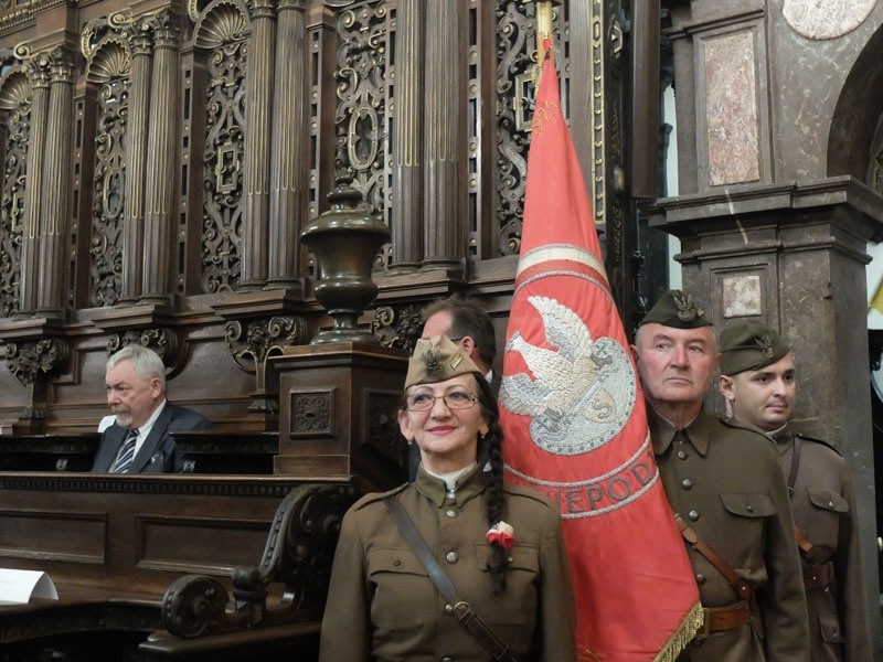 Msza święta w królewskiej katedrze na Wawelu w przeddzień marszu szlakiem Pierwszej Kompanii Kadrowej