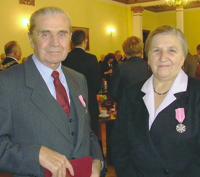 Stanisława i Jan Wróblowie przeżyli ze sobą 50 lat. Mówią, że receptą na udany związek jest wzajemne zrozumienie i przyjaźń