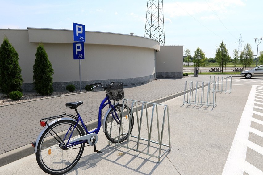 Ceny w kawiarni są przystępne. Gałka lodów kosztuje 3 zł,...