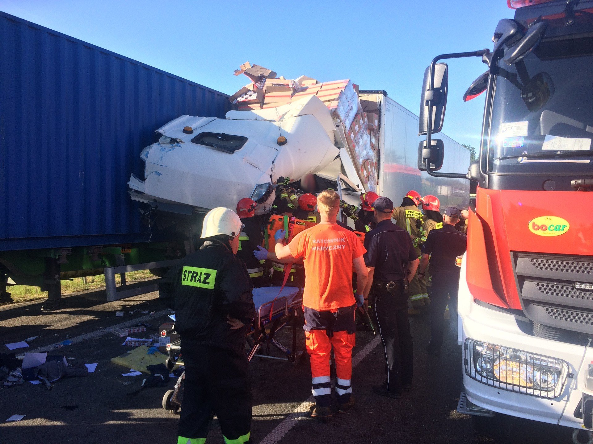 Wypadek Na Drodze Ekspresowej S8. Kierowca Ciężarówki Był Zakleszczony W Kabinie (Zdjęcia) | Gazeta Współczesna