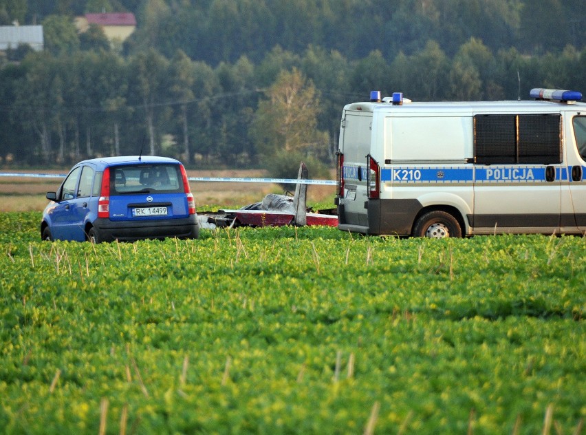 Dwie osoby zginęły w wypadku awionetki pod Krosnem