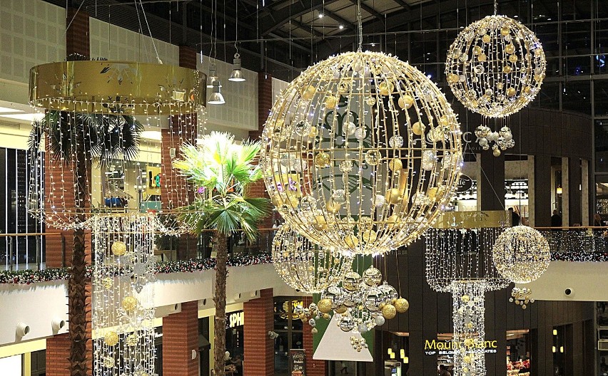 Centrum Handlowe Bonarka w świątecznych iluminajach