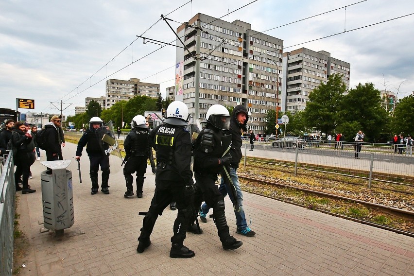 Protest przed komisariatem na Trzemeskiej we wtorek...