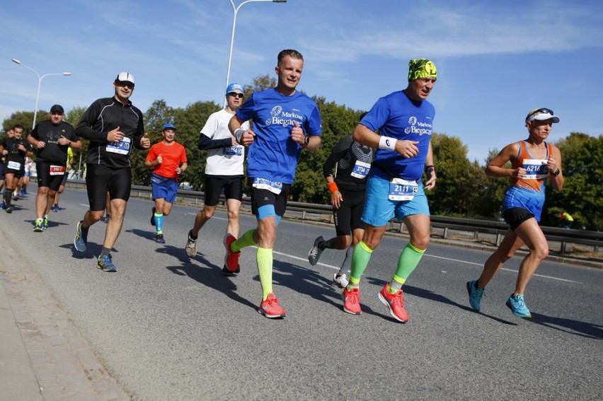 Uczestnicy Maratonu Warszawskiego 2018. Więcej zdjęć...