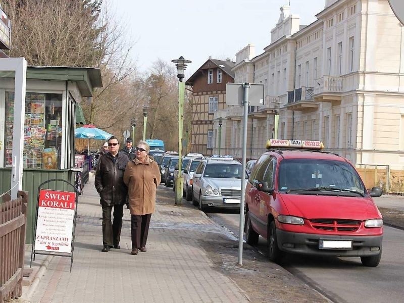 Kierowcy taksówek twierdzą, że tramwaje konne utrudniają im...