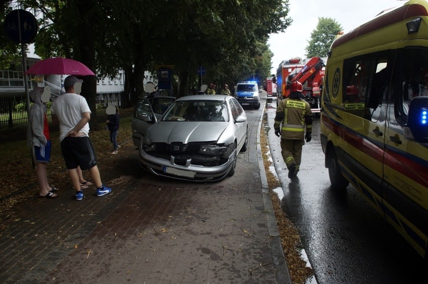 Kolizja na ulicy Bałtyckiej w Słupsku. Kierowca Volkswagena wymusił pierwszeństwo (zdjęcia)