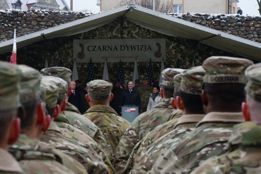 Minister obrony narodowej Antoni Macierewicz w Żaganiu