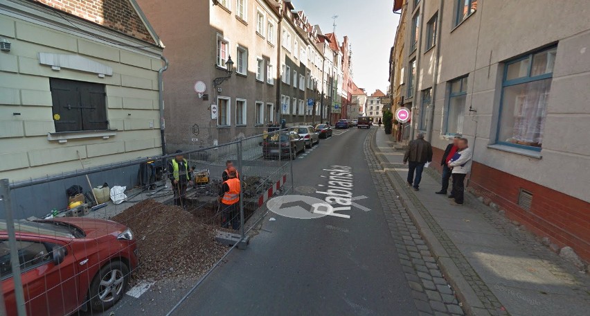 Torunianie przyłapani przez Google Street View. Może jesteś na którymś zdjęciu?