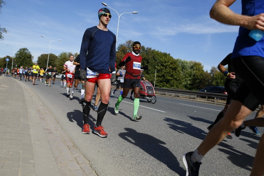 Uczestnicy Maratonu Warszawskiego 2018. Więcej zdjęć...