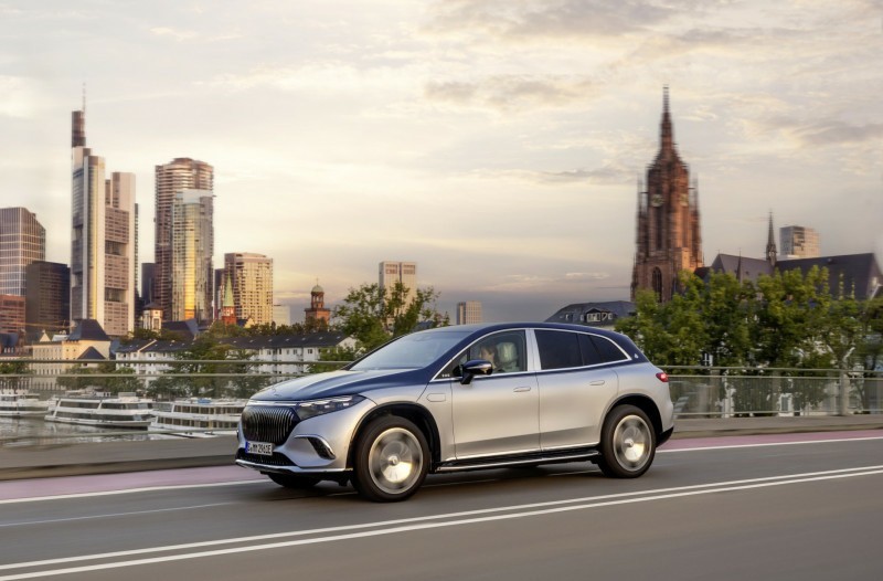 Mercedes-Maybach EQS SUV jest teraz dostępny także z...