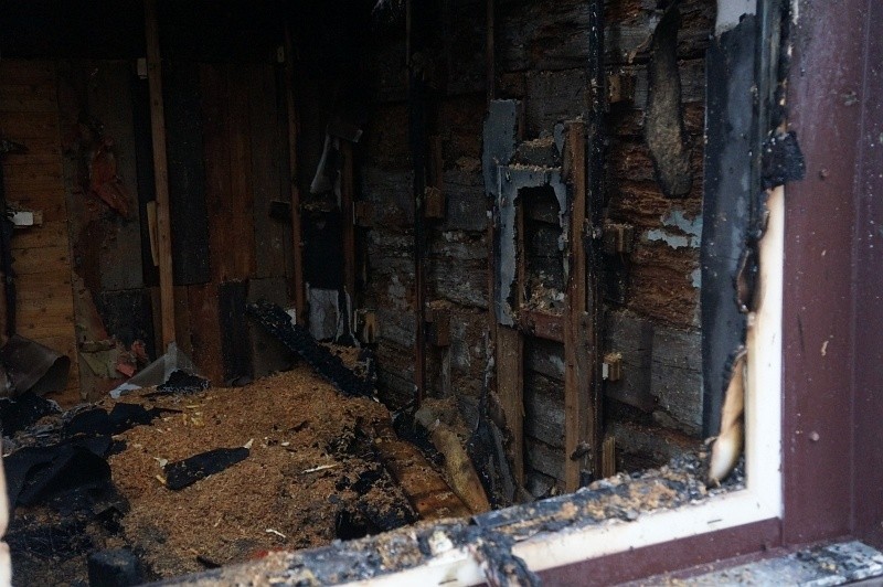 Ul. Gliniana. Pożar poważnie uszkodził bojarską chatę (zdjęcia)