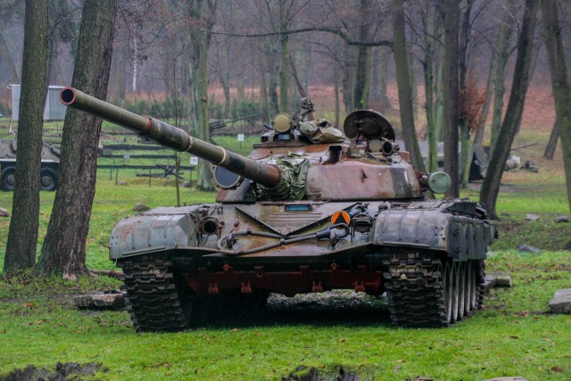 Nowy eksponat w muzeum - czołg średni T-72