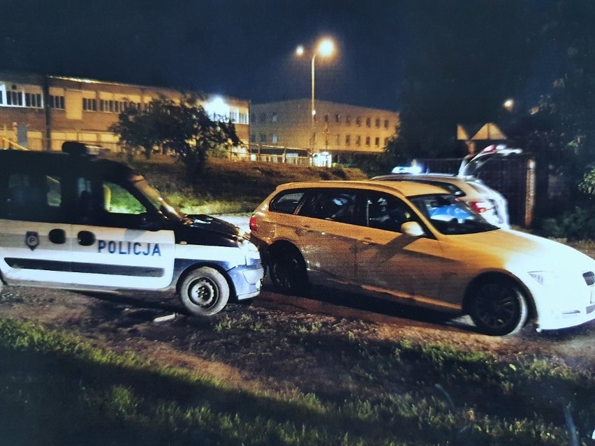 Policyjny pościg za bmw na drodze pomiędzy Toruniem a...