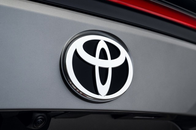 W rankingu najbardziej cenionych marek na świecie, przygotowanym przez firmę Interbrand, Toyota po raz 20. z rzędu zajęła miejsce lidera w sektorze motoryzacyjnym. W najnowszym raporcie Best Global Brands 2023 firma została wyceniona na 64,5 miliarda dolarów. Odnotowując 8% wzrost w stosunku do roku ubiegłego, marka ponownie zapewniła sobie szóste miejsce w ogólnym rankingu.