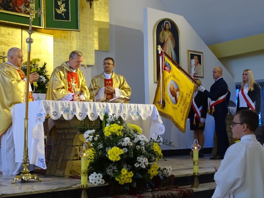 Publiczna Szkoła Podstawowa w Mirowie ma patrona. To święty...