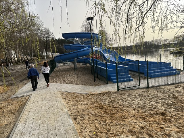 Pięknieje Ośrodek Sportów Wodnych "Delfin" w Białym Borze w gminie Grudziądz. Atrakcji dla dzieci i turystów będzie wiele, w tym m.in. olbrzymie dwie zjeżdżalnie wodne i plac zabaw
