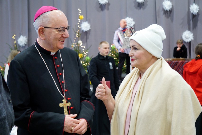 "Wigilia przypomina nam o obowiązku troski o ludzi na egzystencjalnych peryferiach". Wigilia Caritas w Lublinie [ZDJĘCIA]