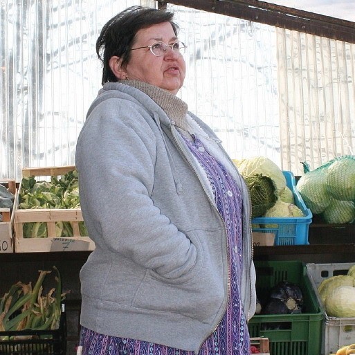 Jolanta Zawada, właścicielka jednego z punktów handlowych, boi się wyrzucenia z usteckiego targowiska.