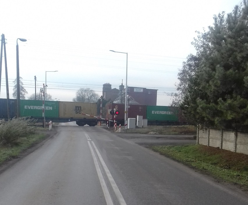 Problem ze strzeżonym przejazdem kolejowym w Wagańcu (powiat...