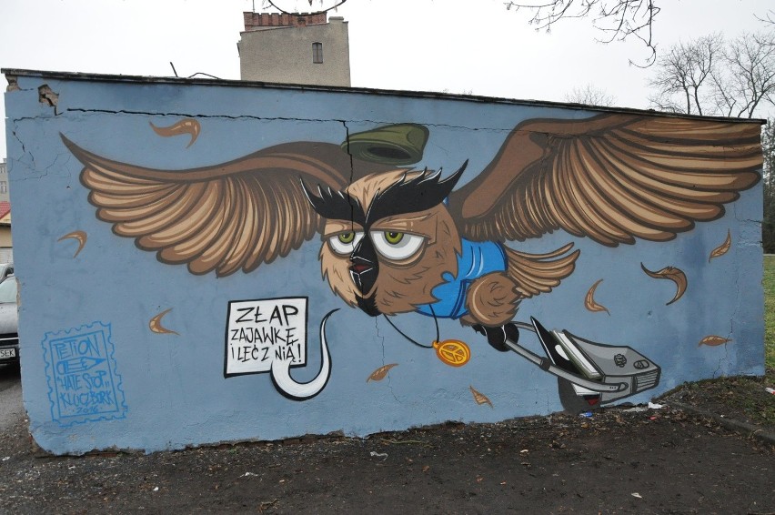Nowy mural z lecącą sową powstał przy alei Wodnej, czyli...