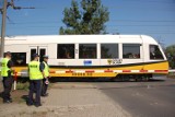 Wrocław: Wspólne patrole policjantów i SOK-istów na przejazdach kolejowych (FOTO)