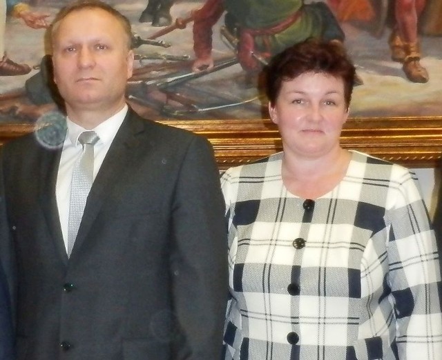 Robert Świerczek i Katarzyna Zawadzka. W wyborach rywalizowali ze sobą, po zwycięstwie Świerczek zatrudnił przegraną rywalkę jako swojego zastępcę.