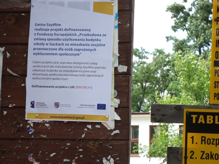 Ruszyła budowa mieszkań socjalnych w Gackach w gminie Szydłów