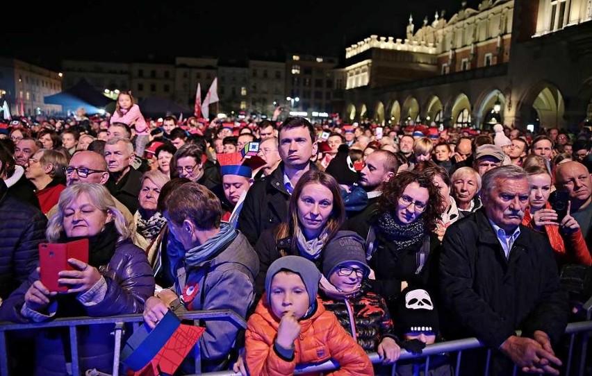 70. Krakowska Lekcja Śpiewania pod hasłem „Radosna Niepodległości” [ZDJĘCIA]