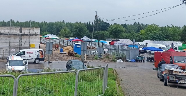 Podczas przebudowy targowiska przy ulicy Bohaterów Getta w Kozienicach  pracownicy natknęli się na niesamowite znalezisko - szczątki ludzkie, pochodzące prawdopodobnie od dwóch osób.