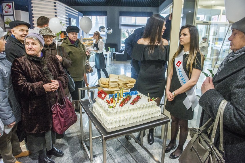 Radom. Tłumy na otwarciu Centrum Handlowego Przy Struga