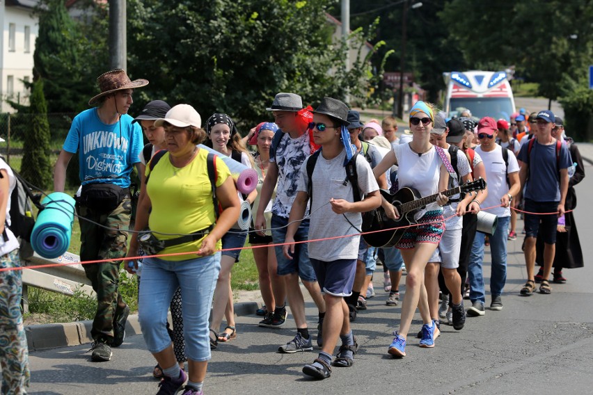 Rusza Pielgrzymka Krakowska. Pielgrzymi już w Krakowie [ZDJĘCIA]