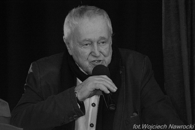 Jan Nowicki był jednym z najpopularniejszych polskich aktorów, zagrał niemal 200 ról. Tytułowy Wielki Szu w filmie Sylwestra Chęcińskiego, Ketling w "Panu Wołodyjowskim", odtwórca głównej roli w "Magnacie" Filipa Bajona. W latach 1964-2005 był związany ze Starym Teatrem im. H. Modrzejewskiej w Krakowie.
