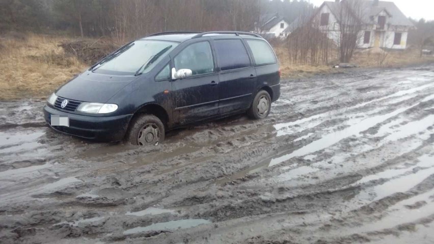 Droga Brończany - Juchnowiec Kościelny. Jesteśmy odcięci od...