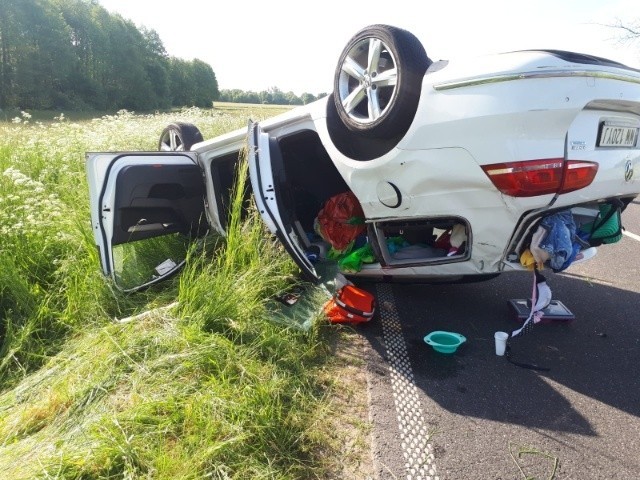 Wypadek w Puszczy Rządowej koło Rypina. Trzy osoby trafiły do szpitala