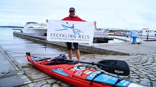 Wrocławski ekolog Dominik Dobrowolski jest organizatorem akcji „Odra na czas - czas na Recykling Rejs!”
