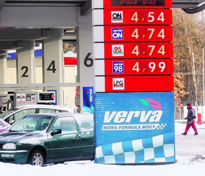 Ceny paliw na wrocławskich stacjach przekroczyły 4,50 zł za...