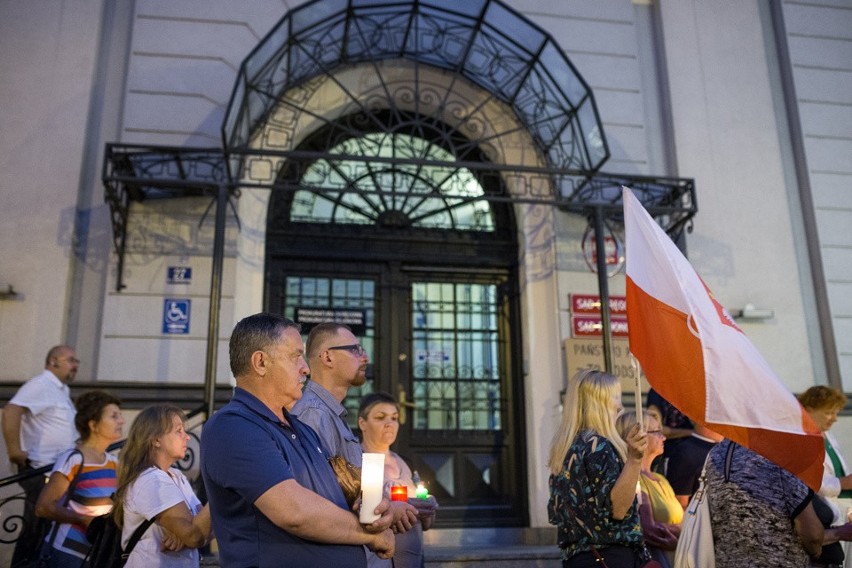 Protest pod sądem w Tarnowie