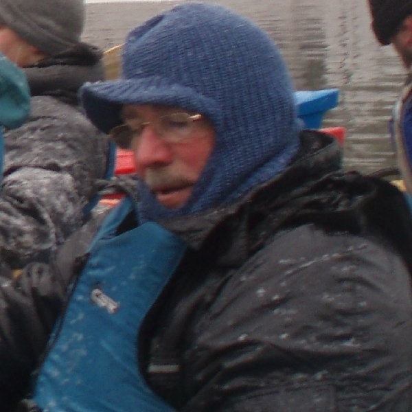 Henryk Wachowiak podczas swego ostatniego spływu 20 grudnia 2009 roku na Brdzie