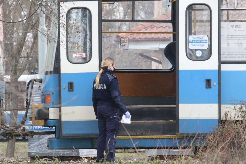 Śmierć w tramwaju we Wrocławiu. Martwego człowieka znalazł motorniczy