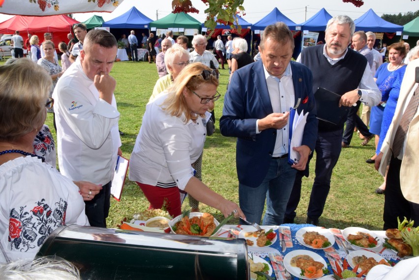 Kolorowy tort mięsny najlepszą potrawą powiatu kieleckiego w tym roku  [WIDEO, ZDJĘCIA]