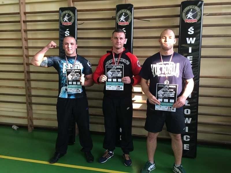 Piotr Kowalski i Łukasz Bienias z Viktorii Szydłowiec startowali w mistrzostwach MMA na Śląsku